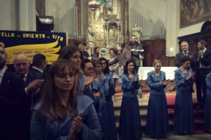 consegna note d’amicizia